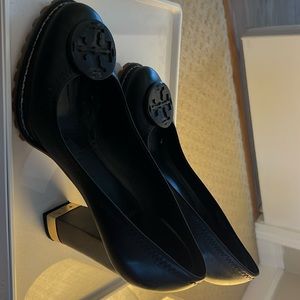 Tory Burch black leather heels with gold detail. Size 8.5.